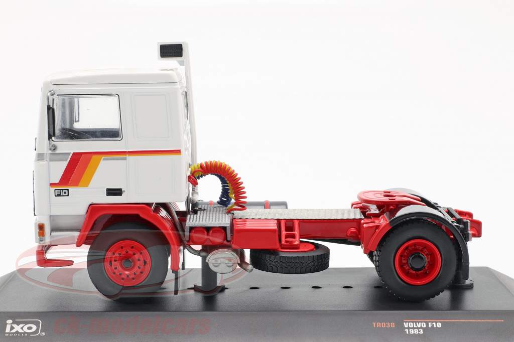 Volvo F10 camión año de construcción 1983 blanco 1:43 Ixo