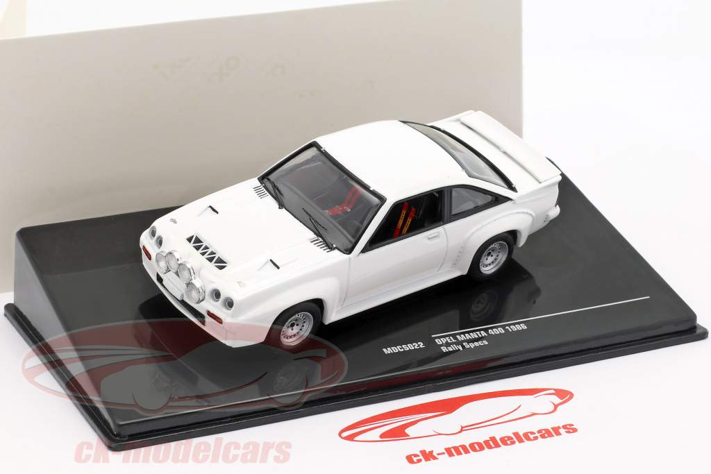 Opel Manta 400 Plain Body Version Bouwjaar 1986 wit 1:43 Ixo