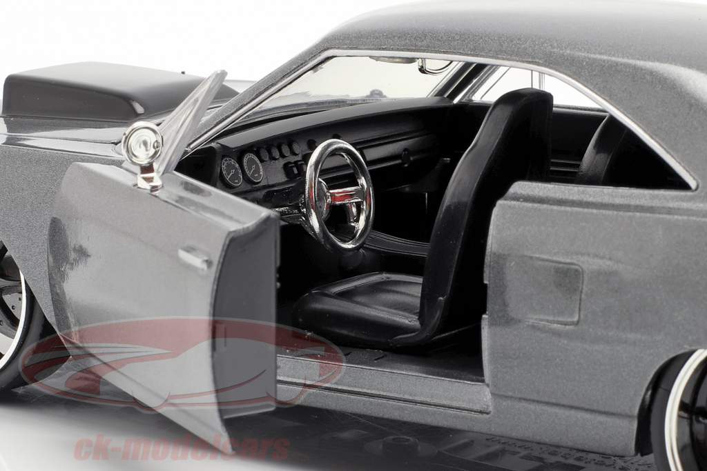 Dom's Plymouth Road Runner película Fast & Furious: Tokyo Drift (2006) 1:24 Jada Toys