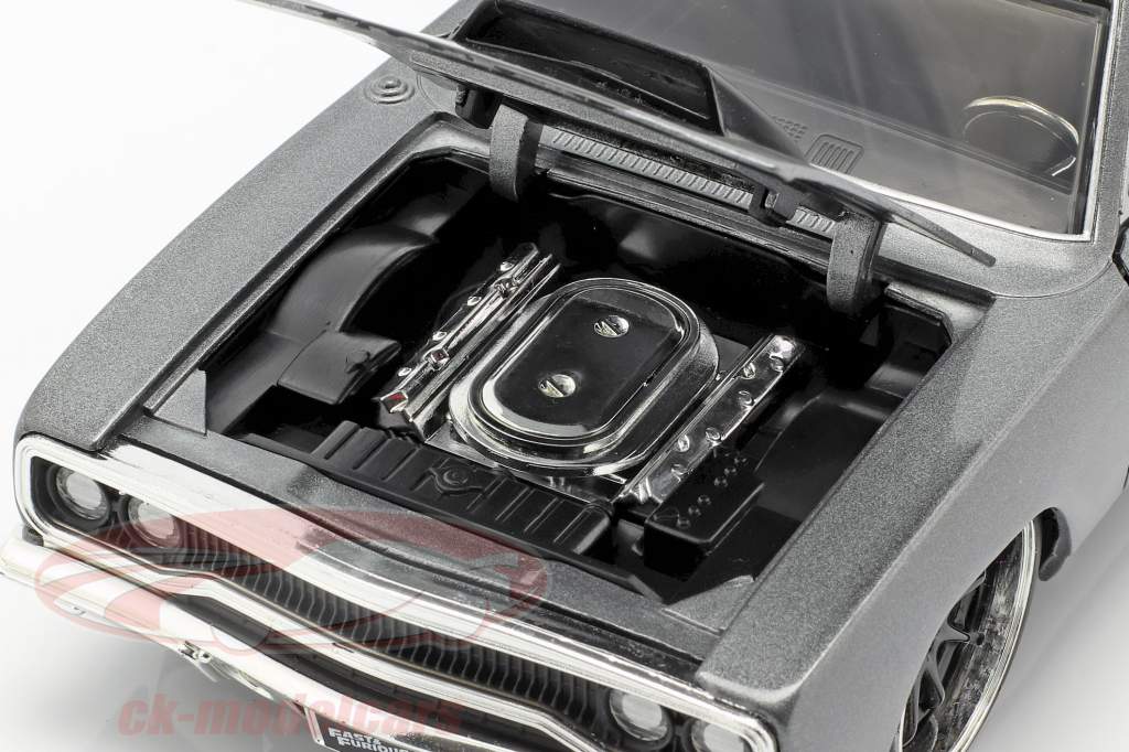 Dom's Plymouth Road Runner Film Fast & Furious: Tokyo Drift (2006) 1:24 Jada Toys