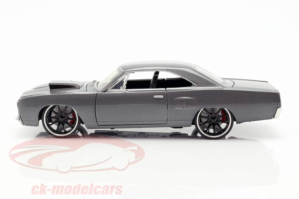 Dom's Plymouth Road Runner Film Fast & Furious: Tokyo Drift (2006) 1:24 Jada Toys