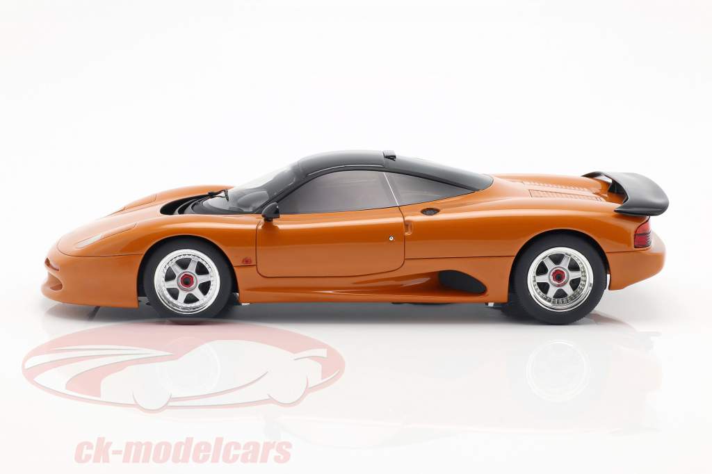 Jaguar XJR-15 Opførselsår 1990 appelsin metallisk 1:18 Cult Scale