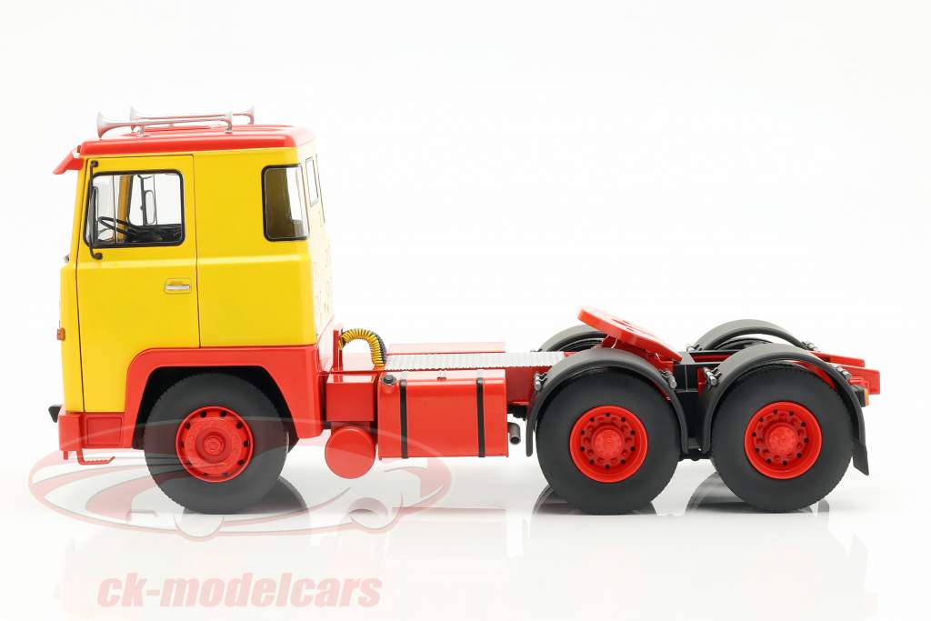 Scania LBT 141 Tractor year 1976 yellow / red 1:18 Road Kings