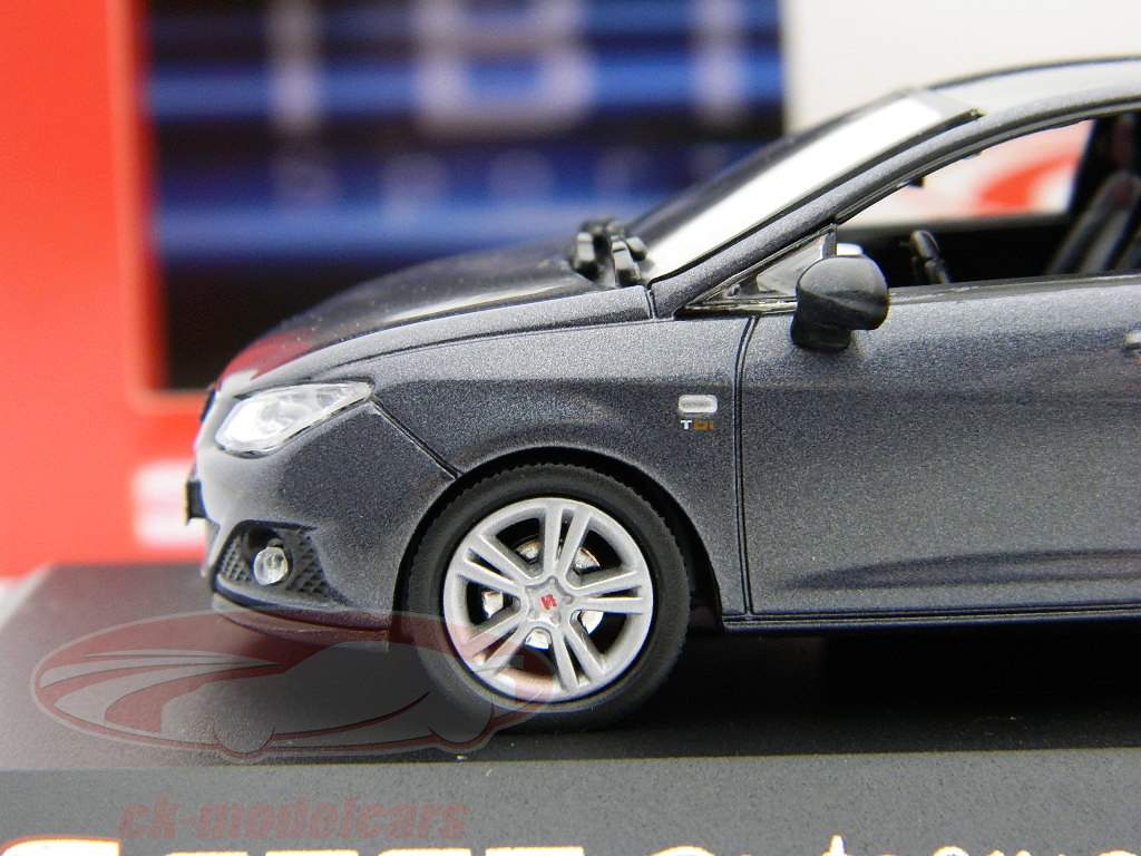 Seat Ibiza graumetallic / grey metallic 1:43 Fischer