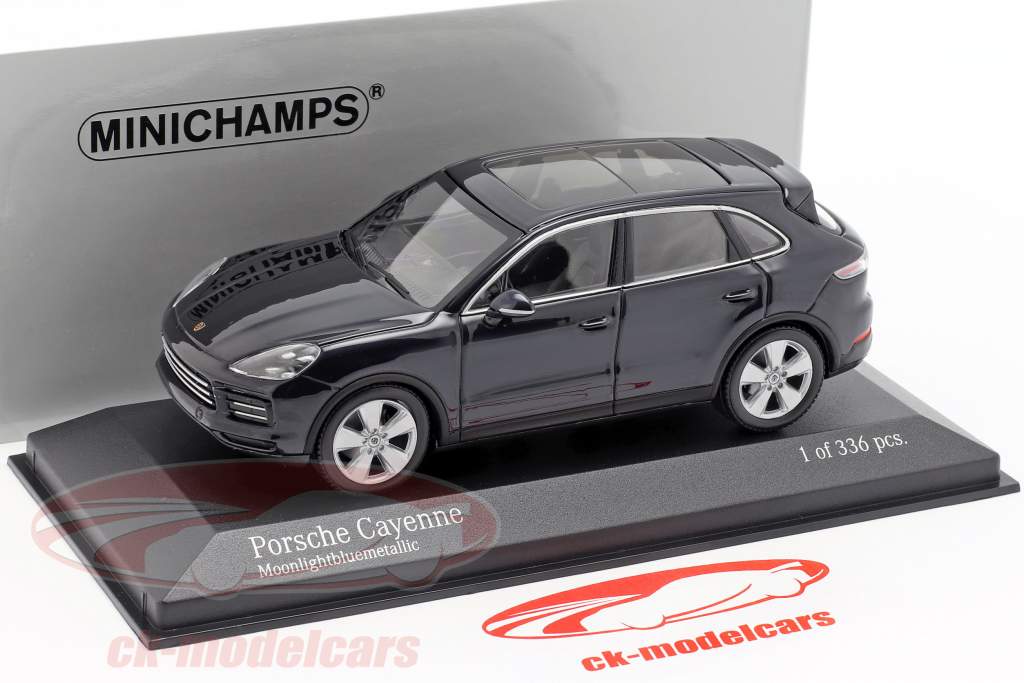 Porsche Cayenne Bouwjaar 2017 donkerblauw metalen 1:43 Minichamps