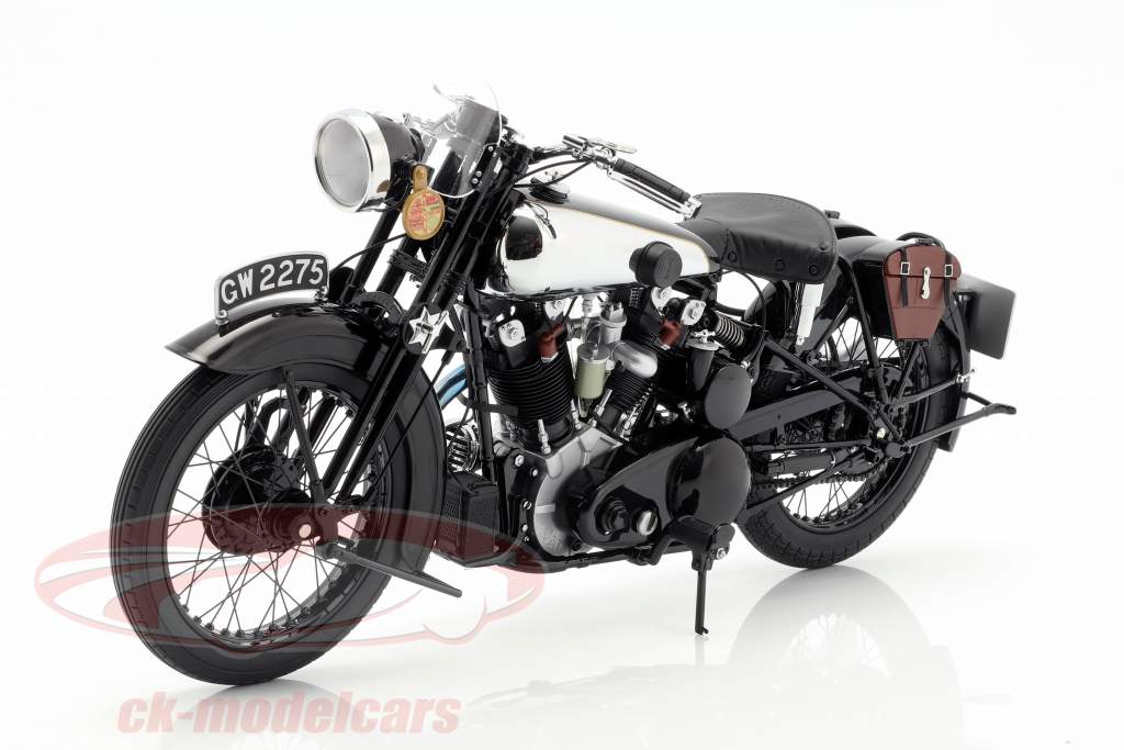 Brough Superior SS100 T.E. Lawrence year 1932 black 1:6 Minichamps