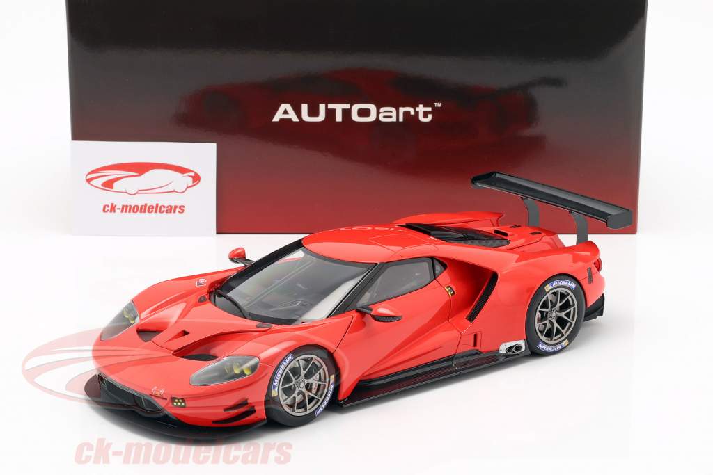 Ford GT LeMans Plain Body Version 赤 1:18 AUTOart