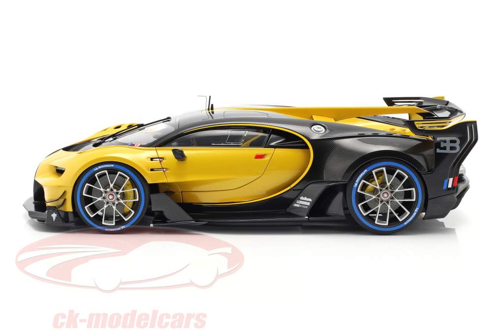 Bugatti Vision GT Opførselsår 2015 midas gul / carbon sort 1:18 AUTOart