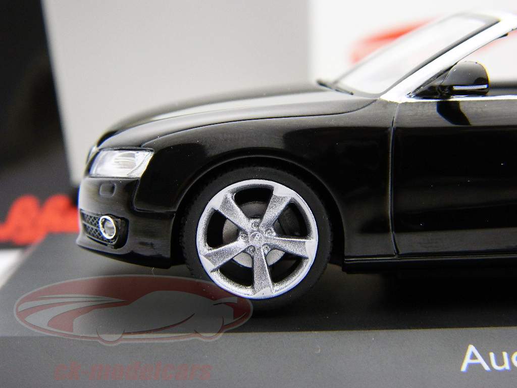 アウディA5カブリオレブラックモデルSchuco 1時43