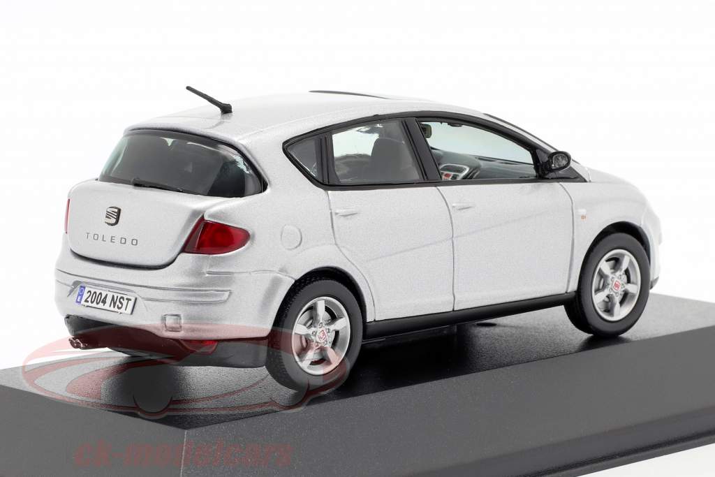 Seat Toledo grigio argento metallico 1:43 Seat