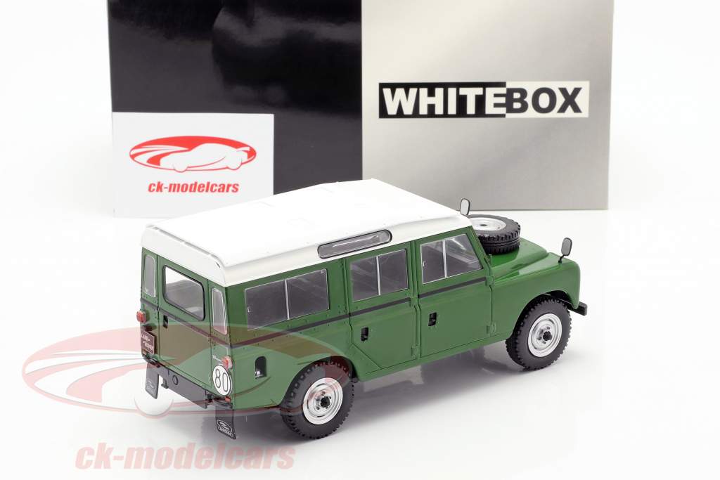 Land Rover Series III 109 Baujahr 1980 grün / weiß 1:24 WhiteBox