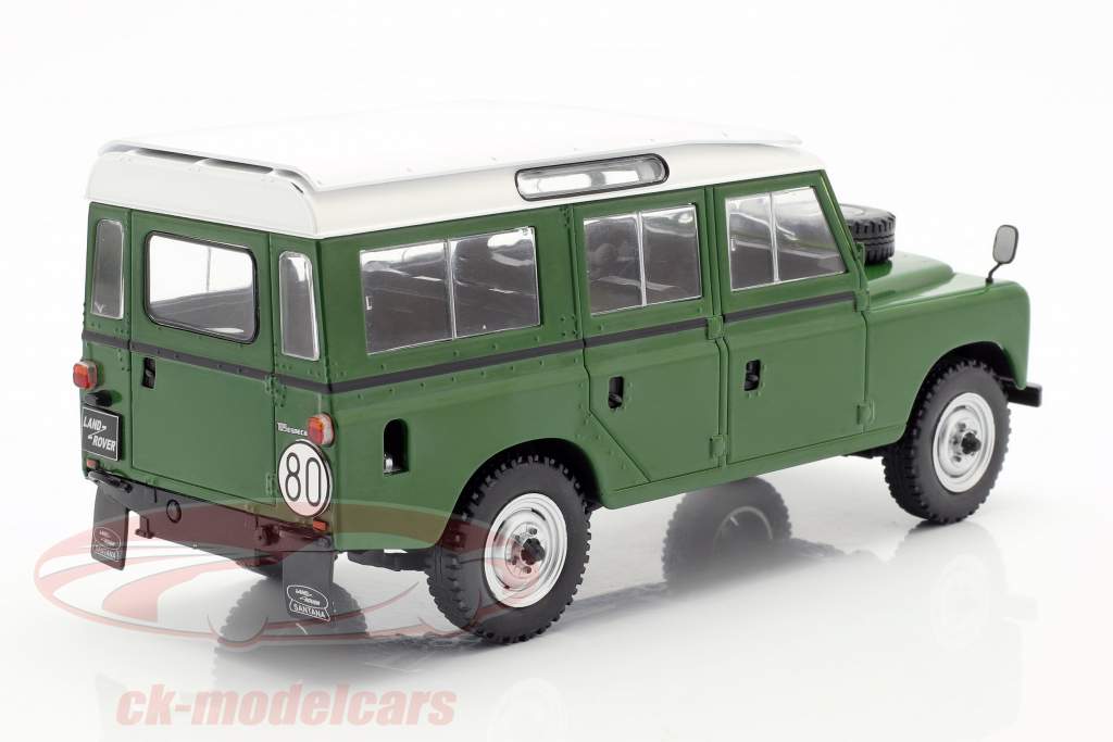 Land Rover Series III 109 Baujahr 1980 grün / weiß 1:24 WhiteBox