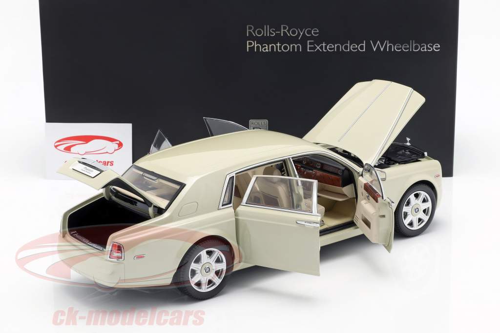 Rolls Royce Phantom EWB Bouwjaar 2012 carrera wit 1:18 Kyosho