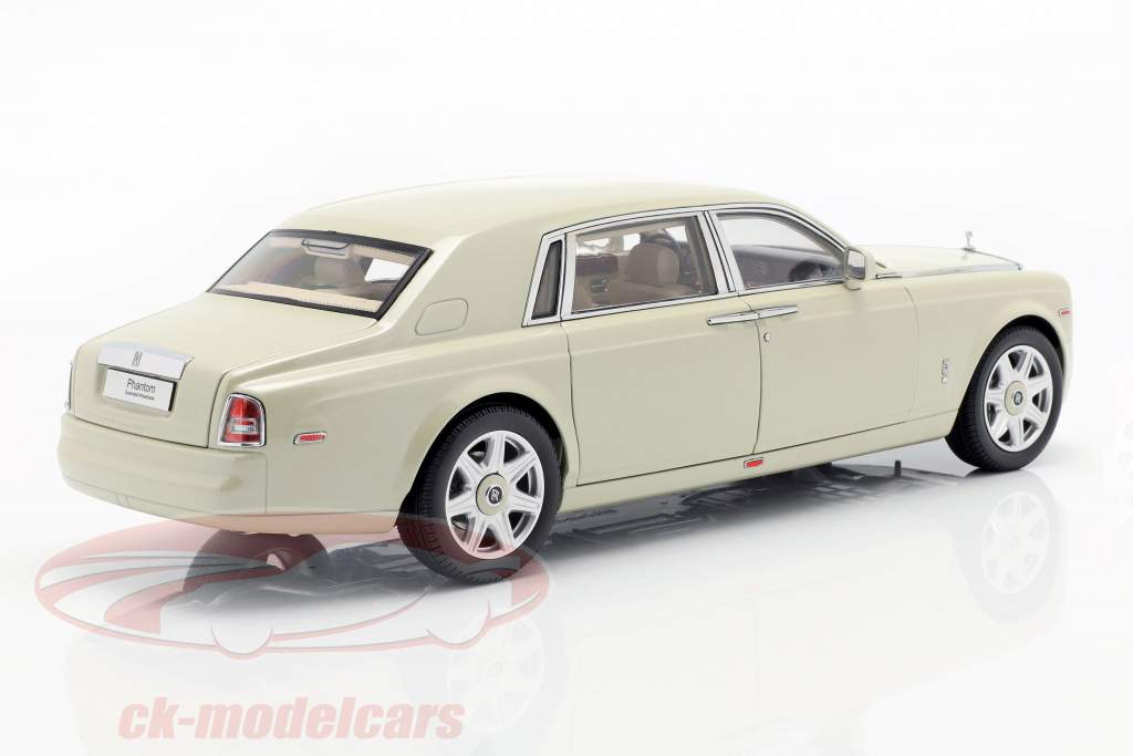 Rolls Royce Phantom EWB Bouwjaar 2012 carrera wit 1:18 Kyosho