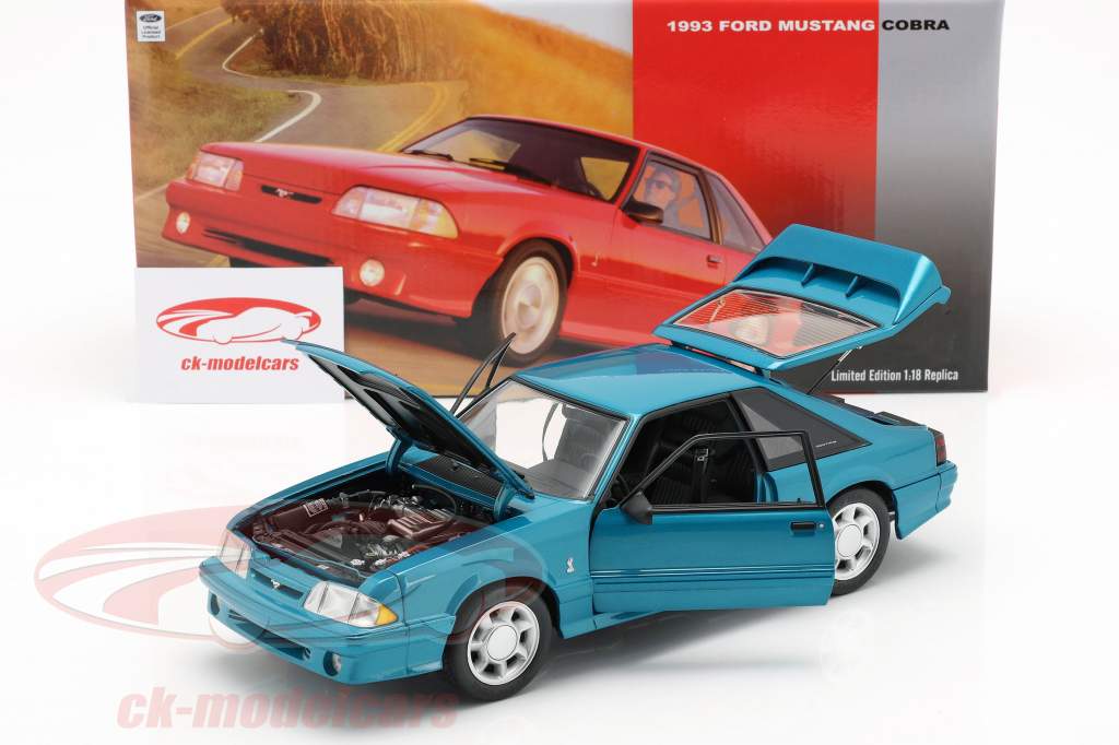 Ford Mustang Cobra Baujahr 1993 blaugrün 1:18 GMP