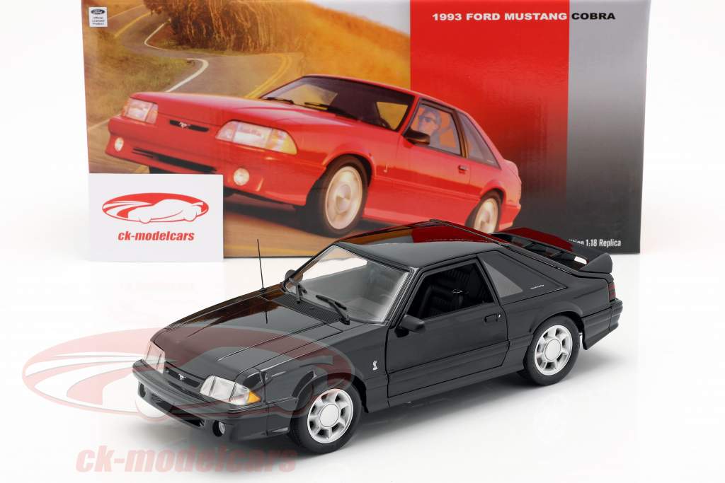 Ford Mustang Cobra Год постройки 1993 черный 1:18 GMP
