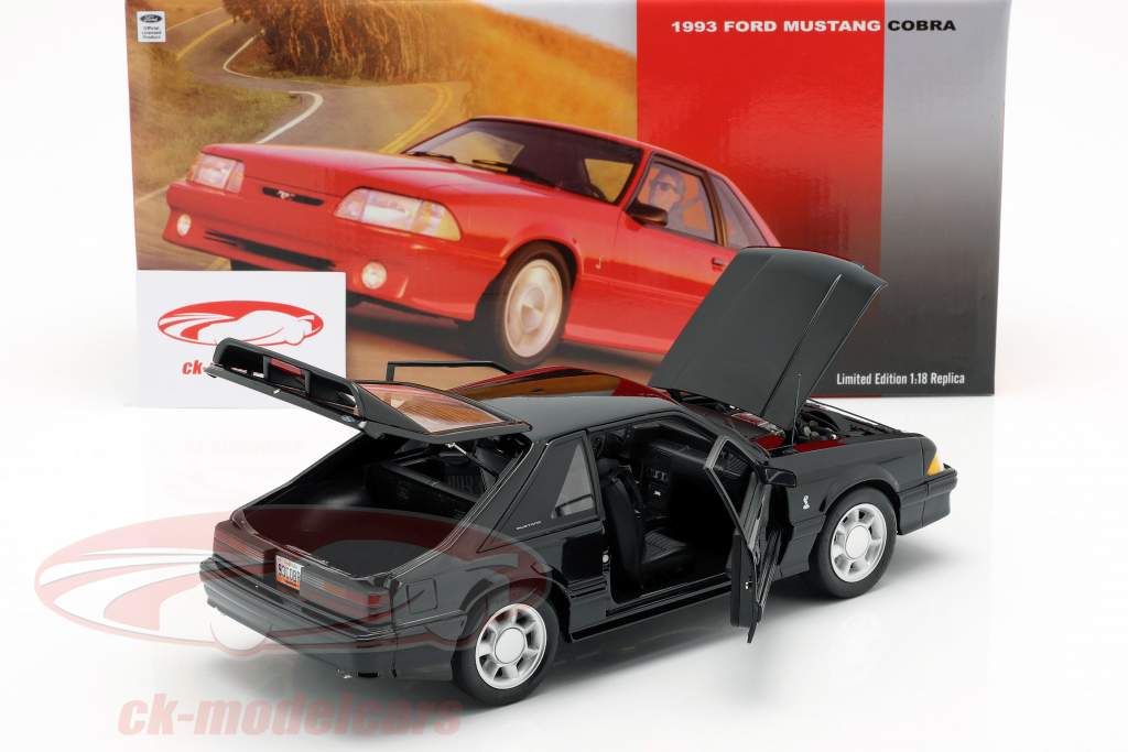 Ford Mustang Cobra Opførselsår 1993 sort 1:18 GMP