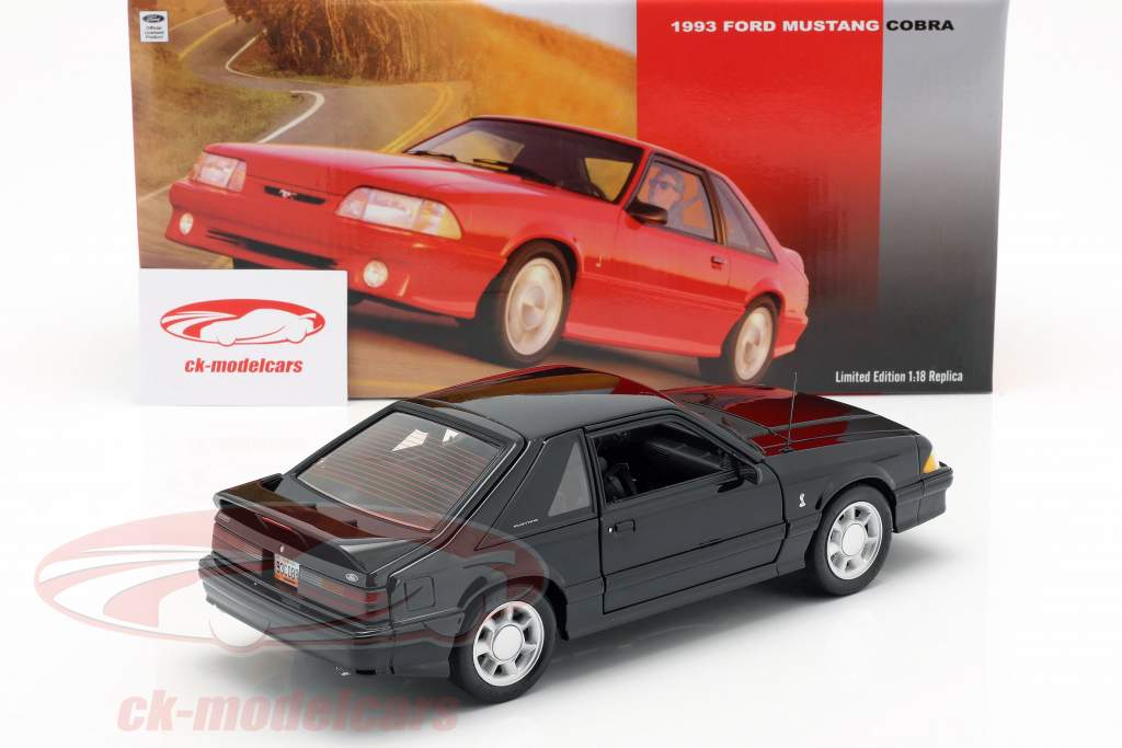 Ford Mustang Cobra Opførselsår 1993 sort 1:18 GMP