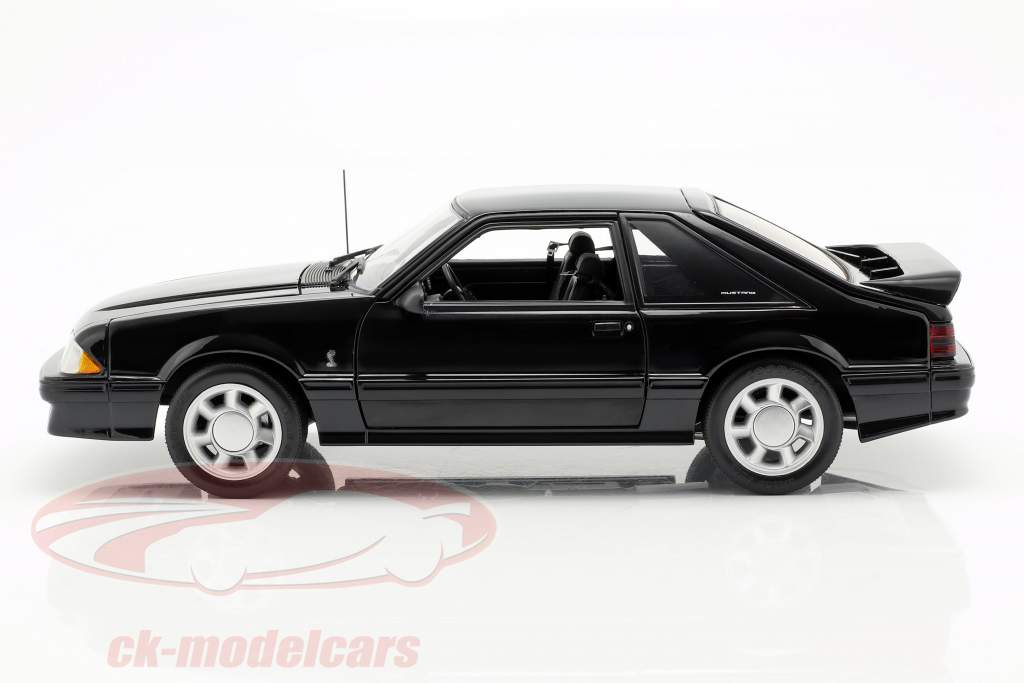 Ford Mustang Cobra Opførselsår 1993 sort 1:18 GMP