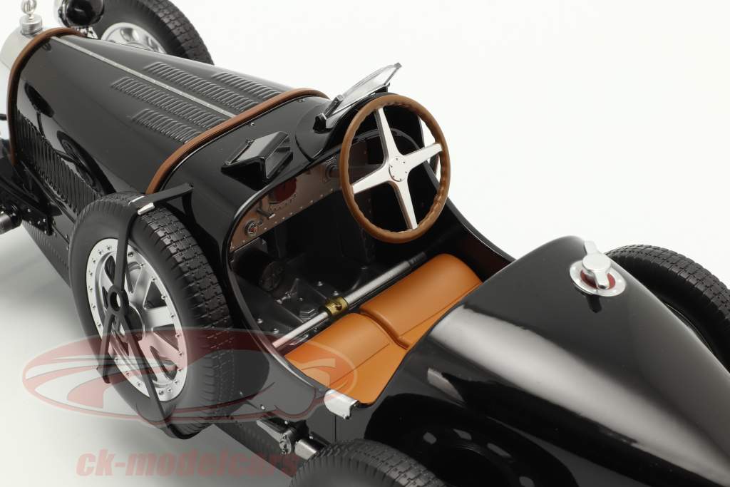 Bugatti T35 Opførselsår 1925 sort 1:12 Norev