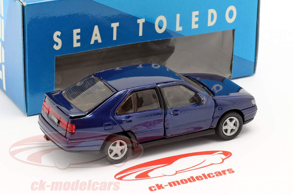 Seat Toledo I Год постройки 1991-99 темно-синий металлический 1:43 Seat
