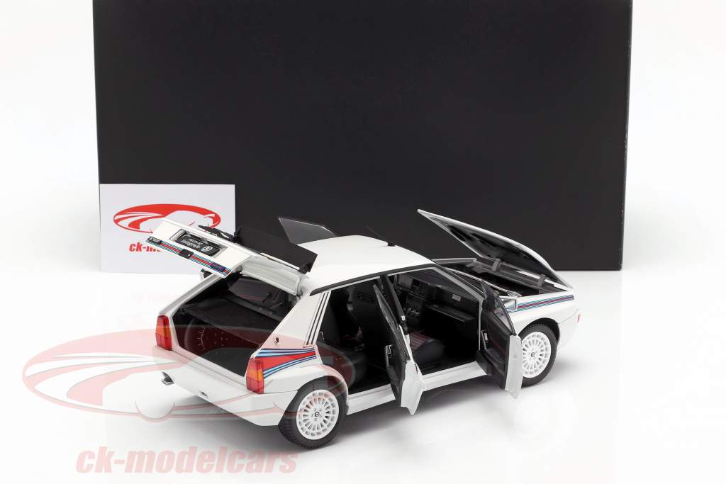 Lancia Delta HF Integrale 5 建造年份 1991 白 / Martini 号衣 1:18 Kyosho
