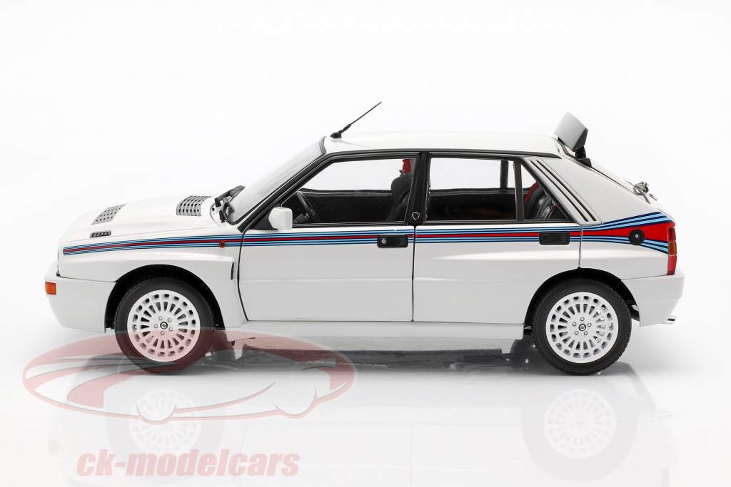 Lancia Delta HF Integrale 5 建造年份 1991 白 / Martini 号衣 1:18 Kyosho