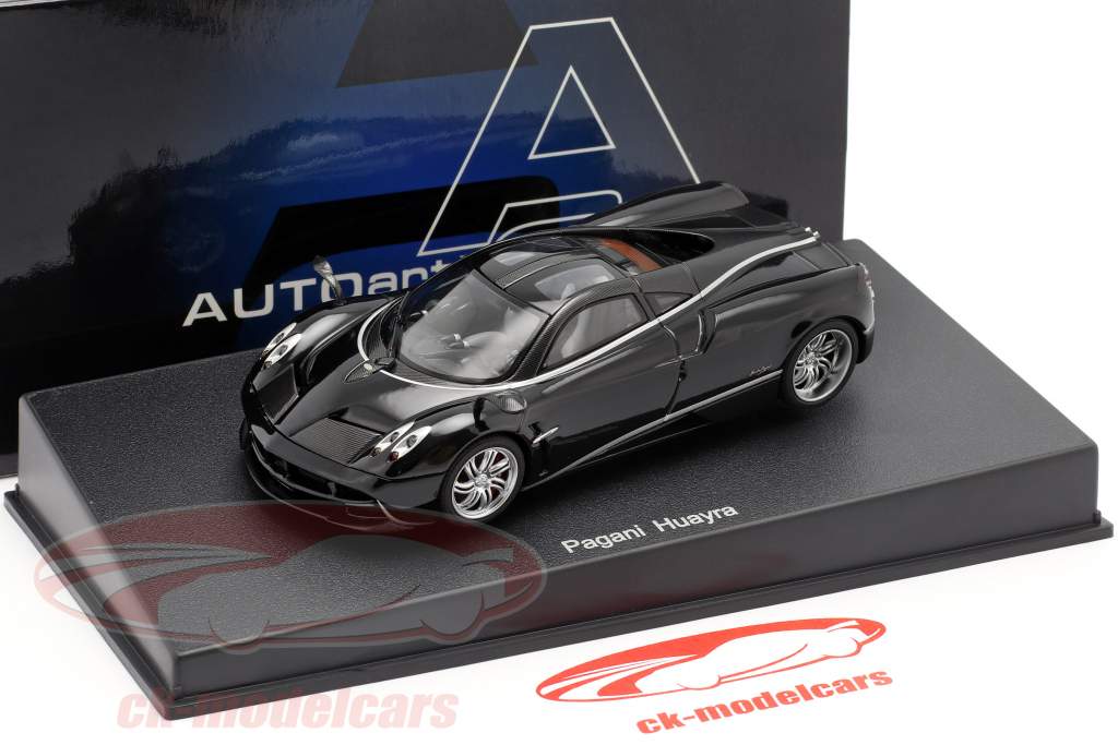 Pagani Huayra år 2011 sort / sølv 1:43 AUTOart
