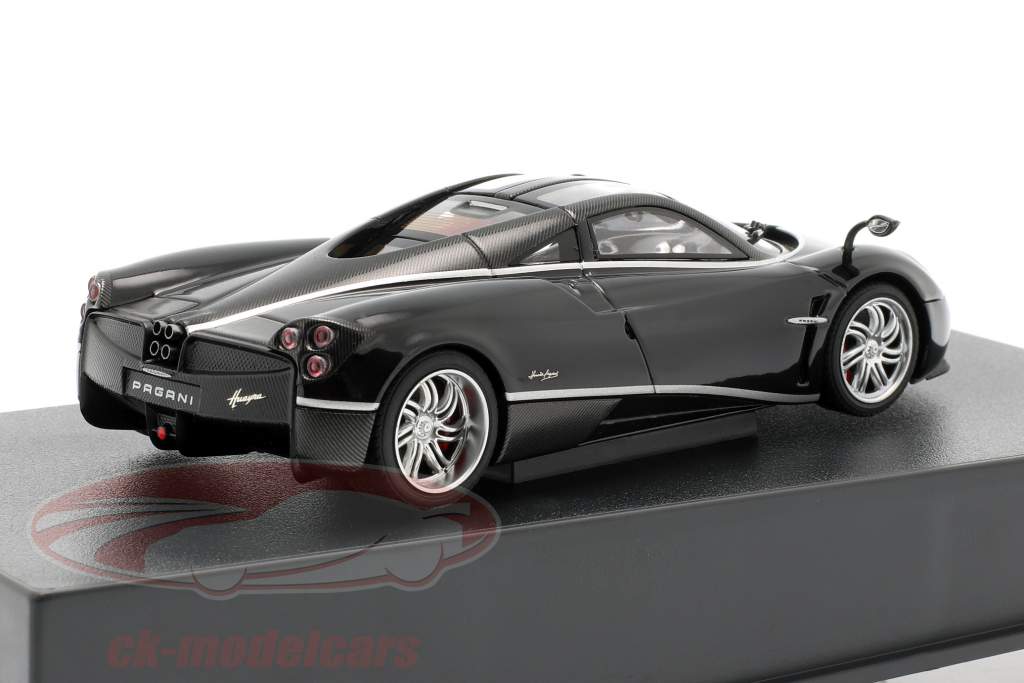 Pagani Huayra år 2011 sort / sølv 1:43 AUTOart