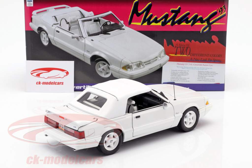 Ford Mustang LX конвертируемый Год постройки 1993 белый 1:18 GMP