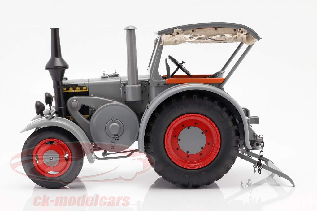 Lanz Bulldog D8506 Год постройки 1937 серый 1:8 Premium X