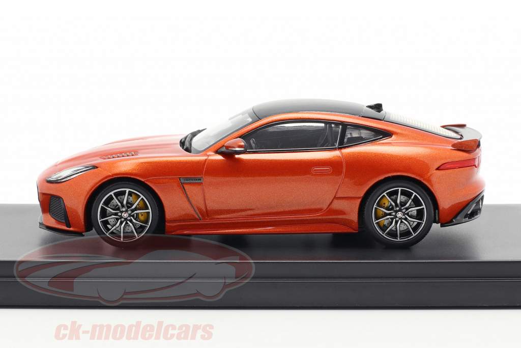 Jaguar F-Type SVR coupe ano de construção 2016 areia fogo metálico 1:43 TrueScale
