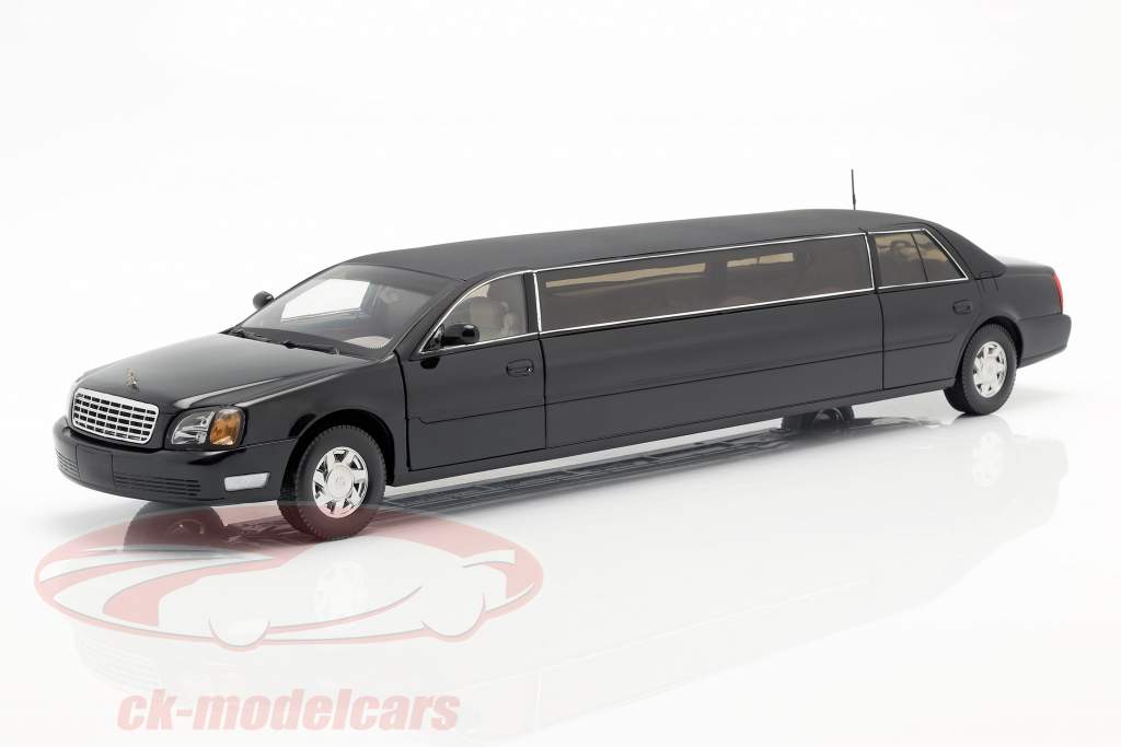 Cadillac DeVille Limousine Bouwjaar 2004 zwart 1:18 SunStar