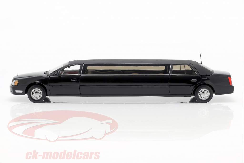 Cadillac DeVille Limousine année de construction 2004 noir 1:18 SunStar
