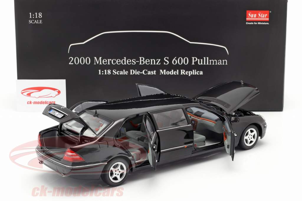 Mercedes-Benz Pullman S-Klasse jaar 2000 zwart 1:18 SunStar