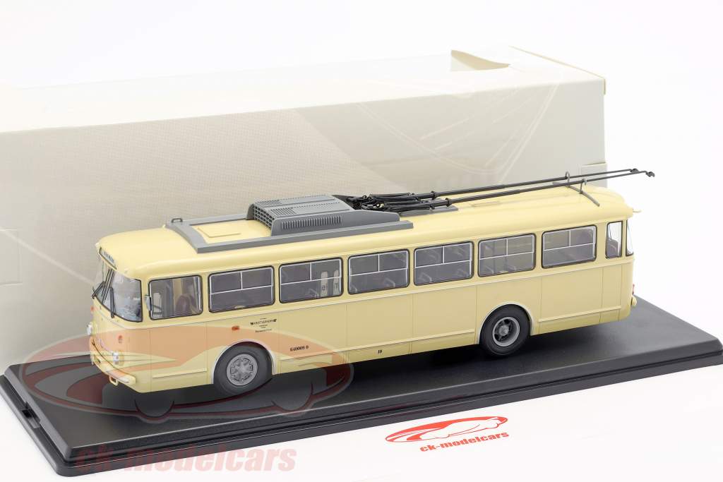 Skoda-9TR O-Bus Eberswalde beige 1:43 Premium ClassiXXs
