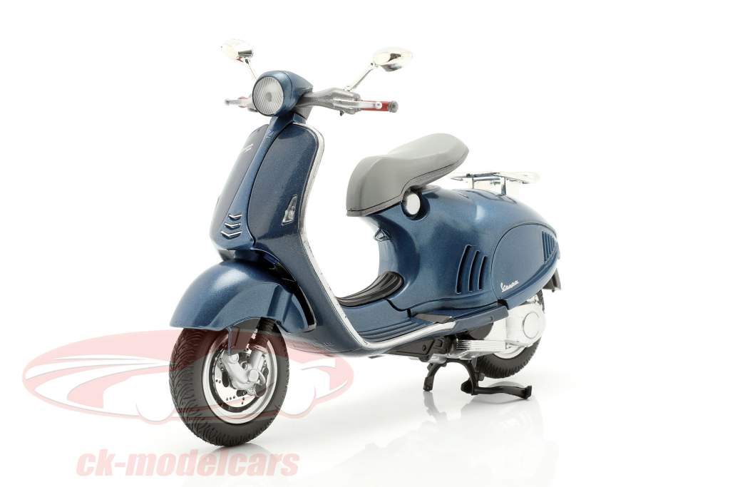 Vespa 946 blue 1:12 NewRay