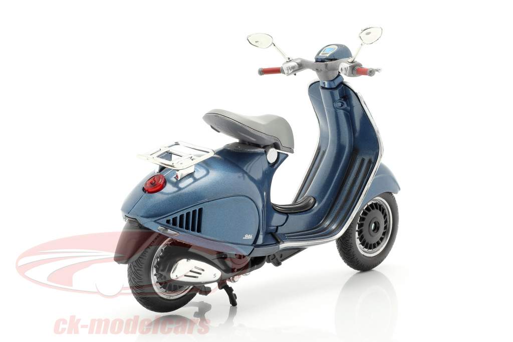 Vespa 946 blue 1:12 NewRay