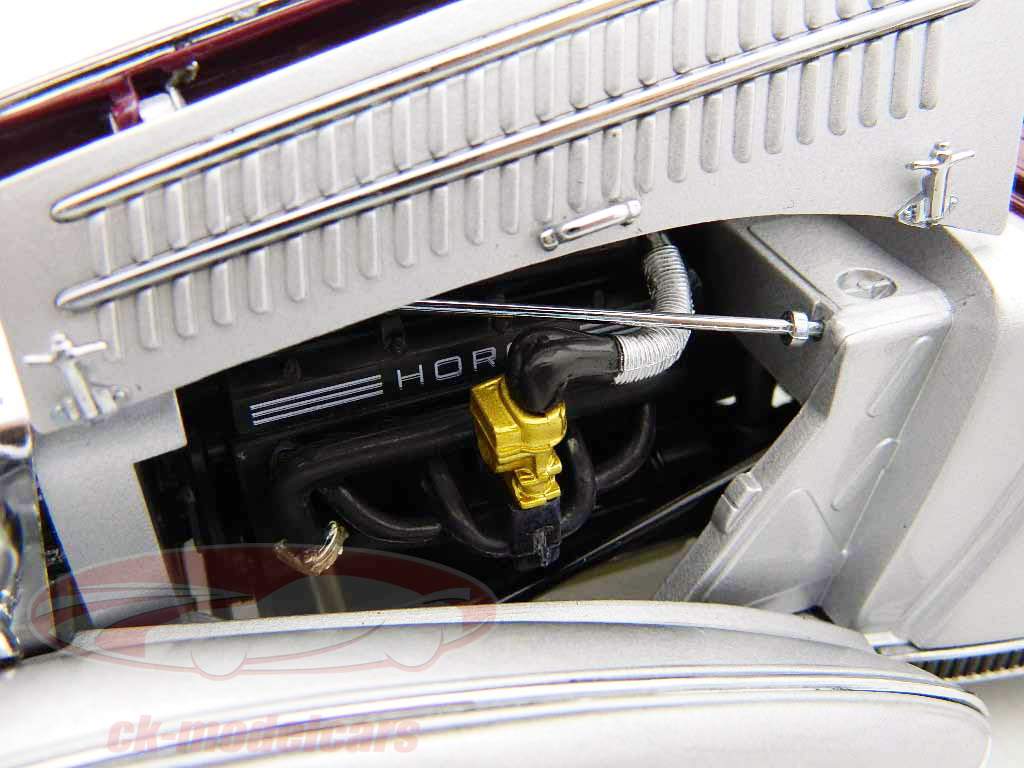 Horch 855 Roadster Bj 1939 zilver grijs - donker 1:18 SunStar