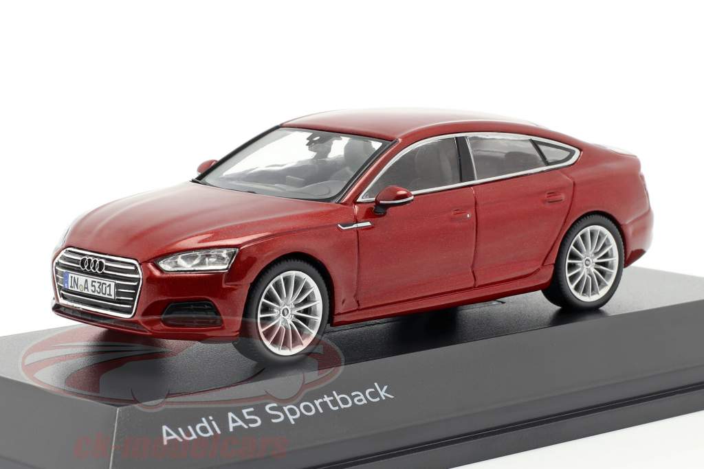 Audi A5 Sportback année de construction 2017 matador rouge 1:43 Spark