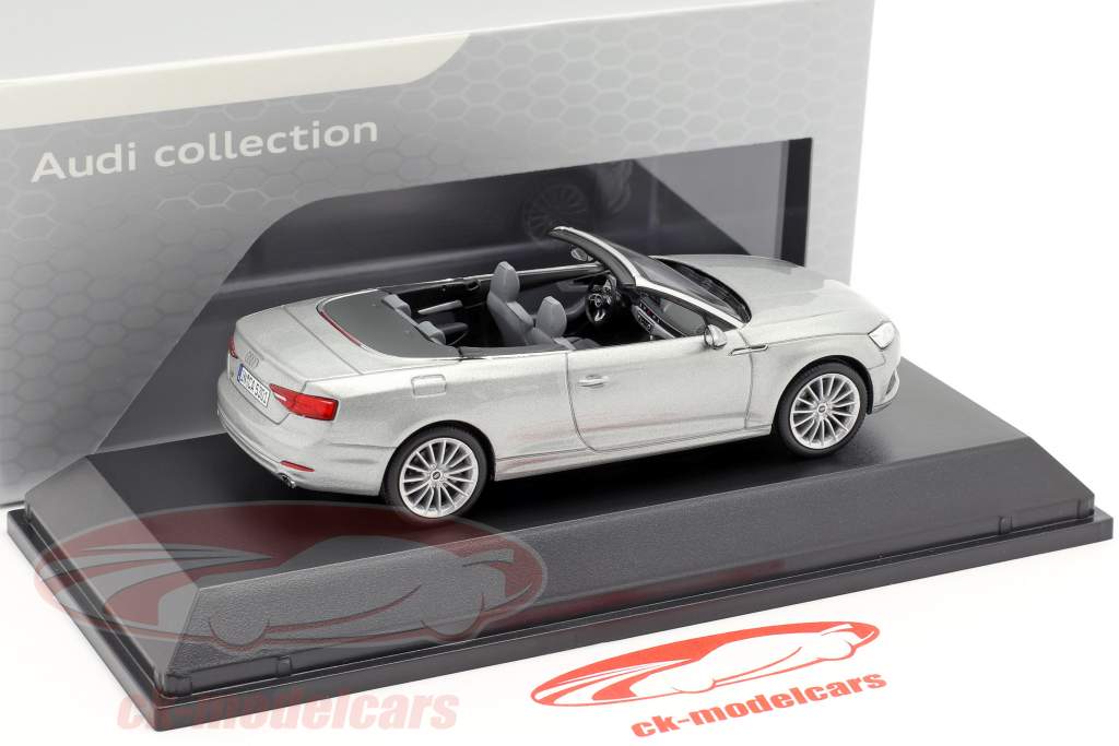 Audi A5 Cabriolet Bouwjaar 2017 Florett zilver 1:43 Spark