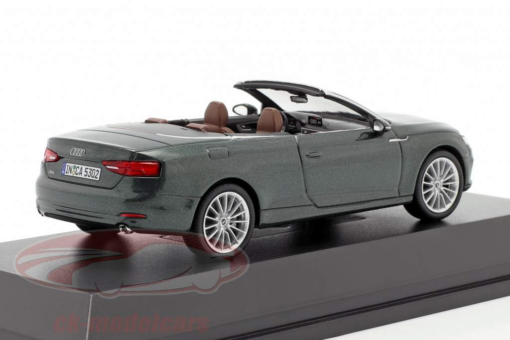 Audi A5 Cabriolet ano de construção 2017 verde Gotland 1:43 Spark