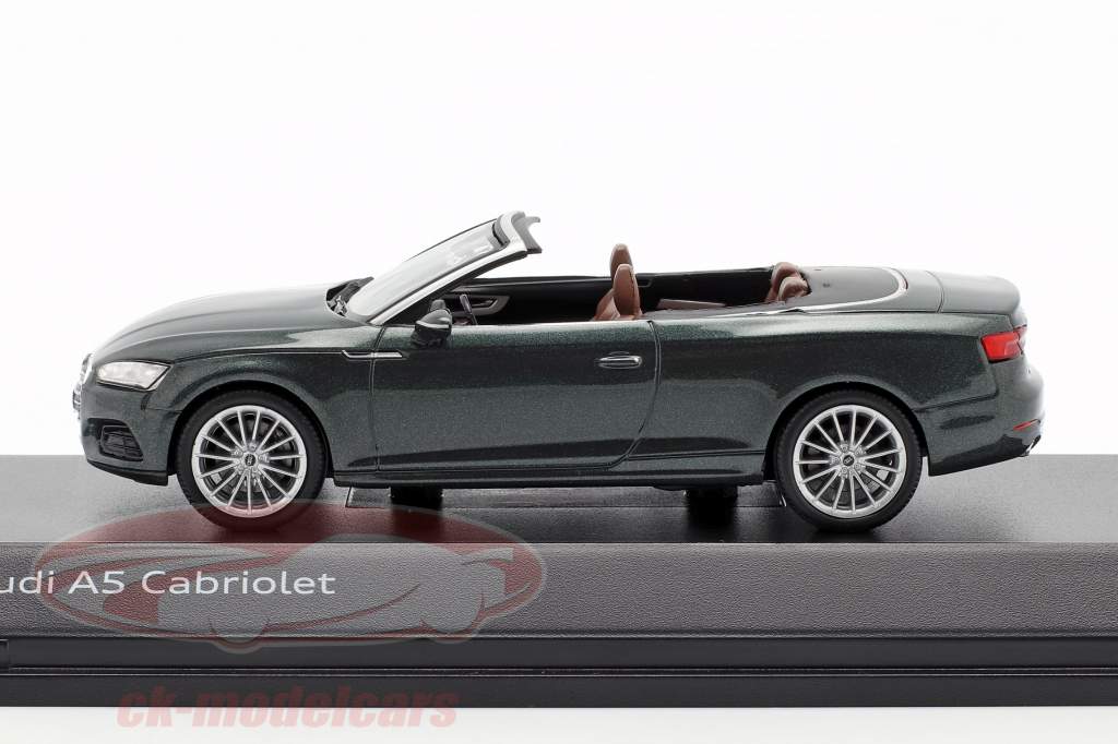 Audi A5 Cabriolet année de construction 2017 vert Gotland 1:43 Spark