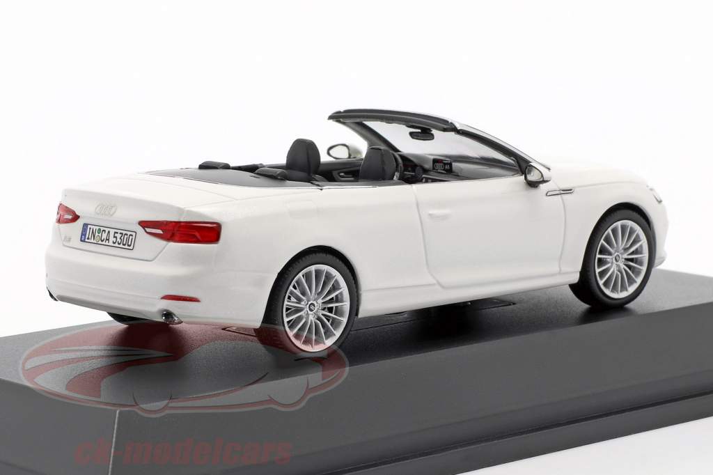 Audi A5 Cabriolet Opførselsår 2017 tofana hvid 1:43 Spark