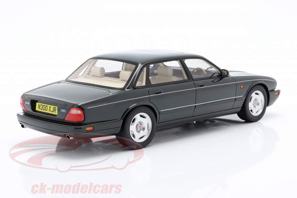 Cult Scale Models 1:18 Jaguar XJR X300 Construction year