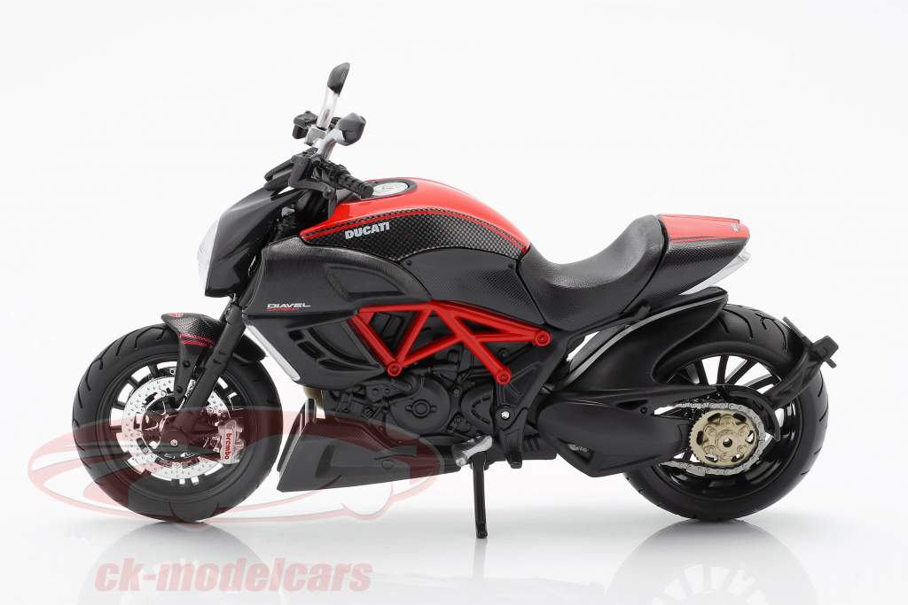 Ducati Diavel Carbon sort / rød 1:12 Maisto