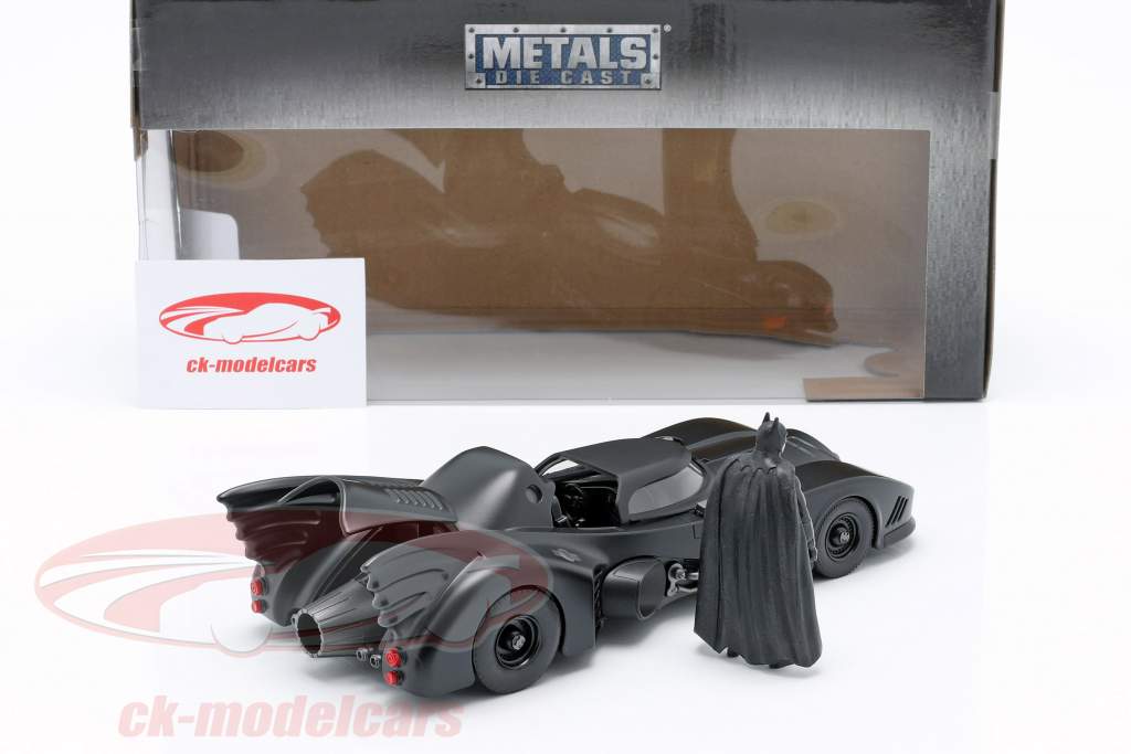 Batmobile with Batman figure Movie Batman 1989 1:24 Jada Toys