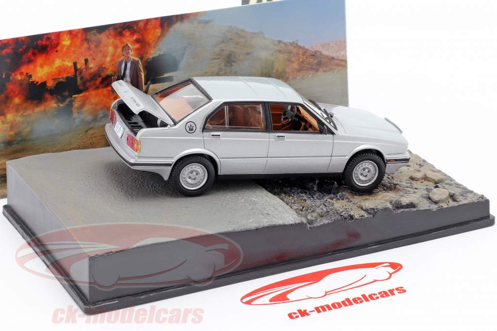 Maserati Biturbo 425 James Bond Film Car License to Kill zilver 1:43 Ixo
