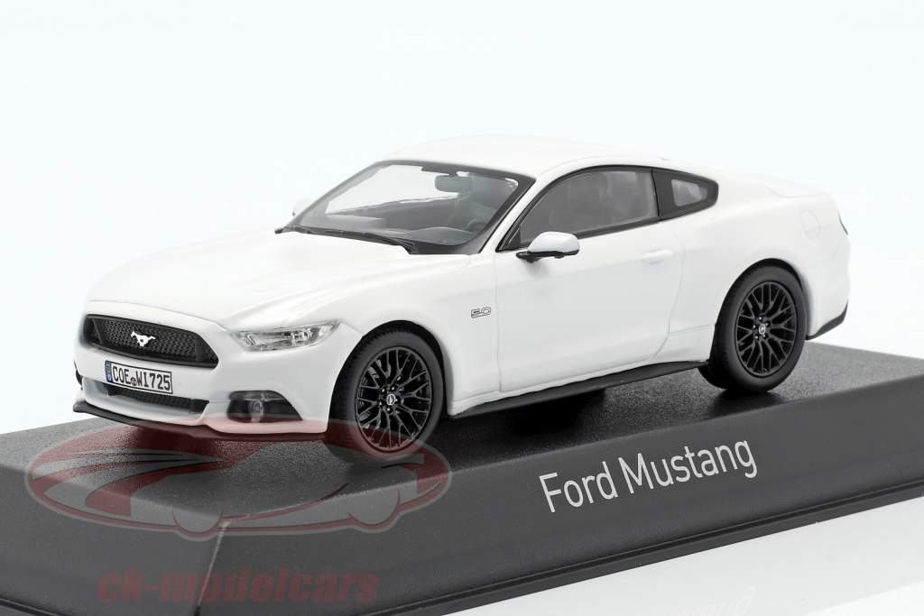 Ford Mustang year 2016 white 1:43 Norev