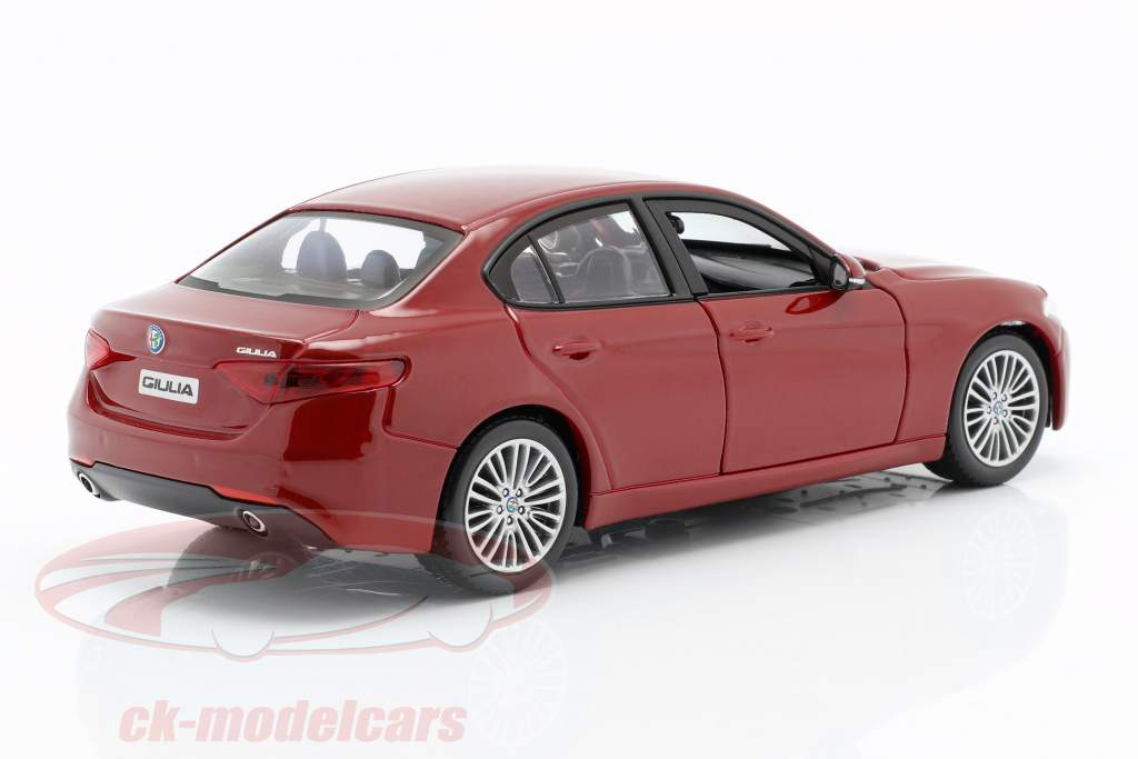 Alfa Romeo Giulia vermelho 1:24 Bburago